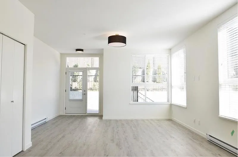 2 bed, 2.5 bath, 1200 sqft, $2,550 — Photo 2