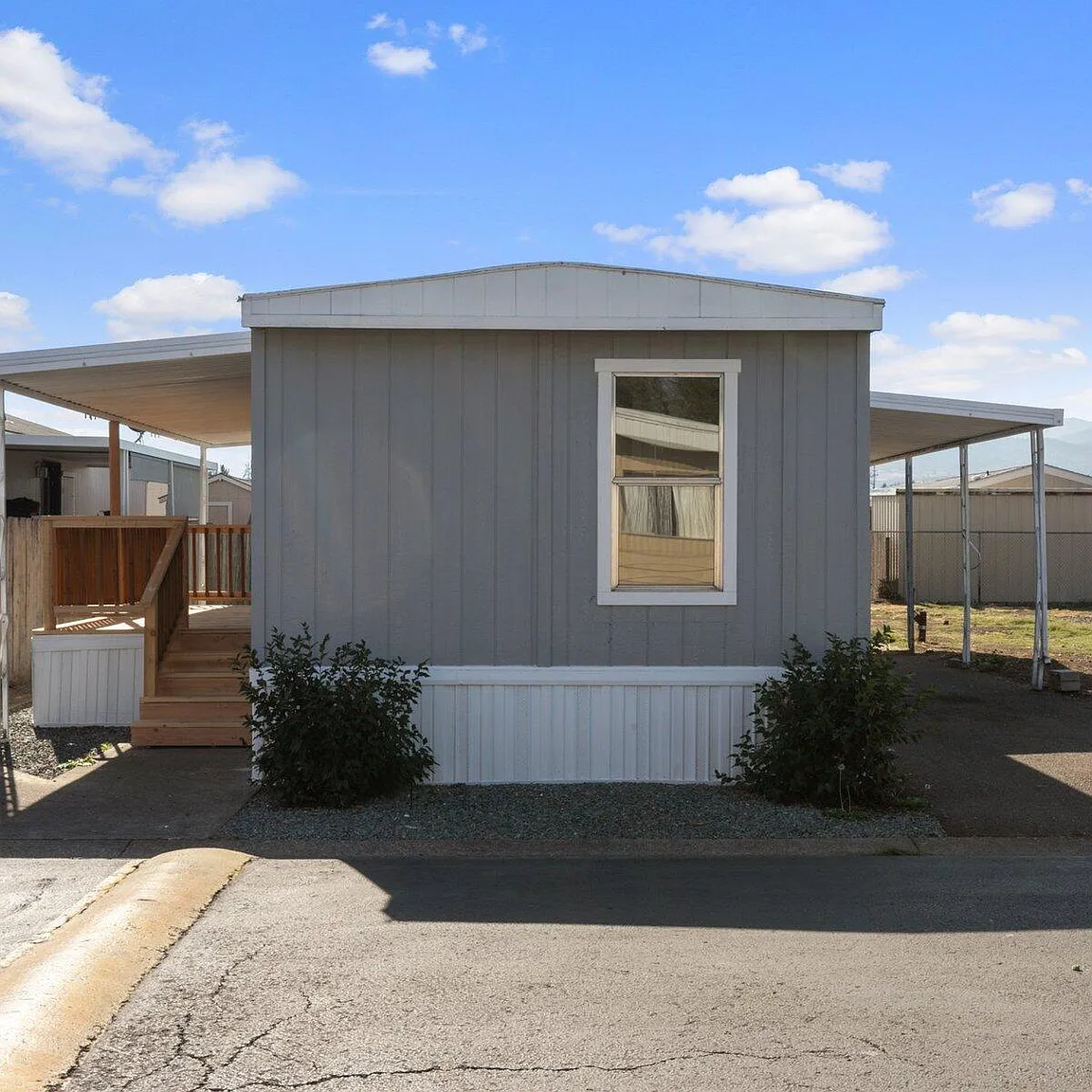 3555 S Pacific Hwy Space 201 photo 1