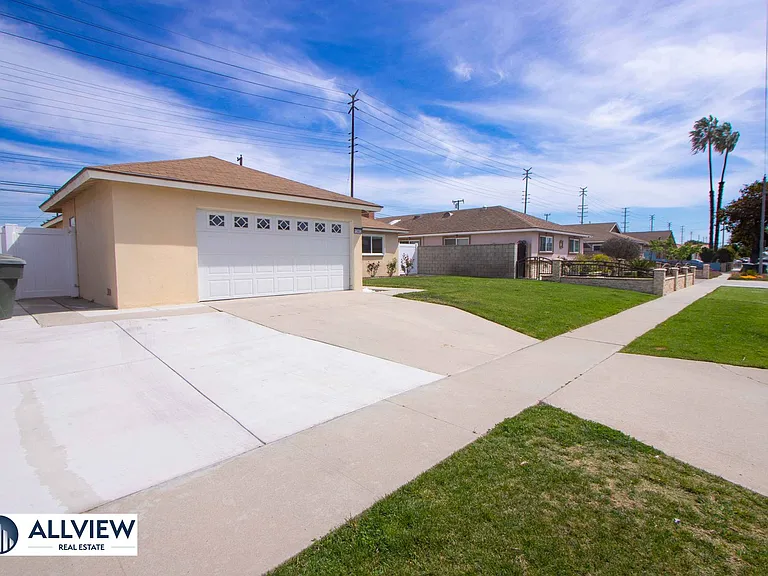 13662 Riata St — Photo 31