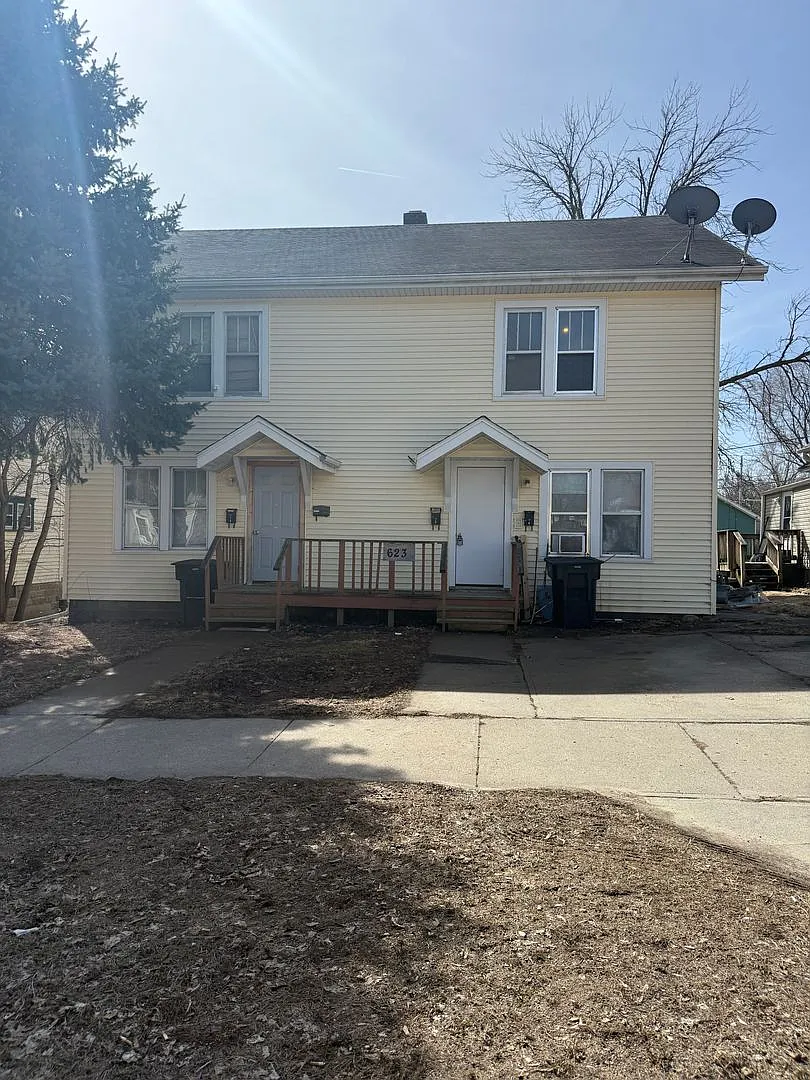 Mad Captial - 623 W Main St - New — Photo 1