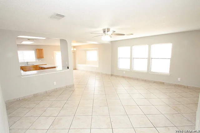 7807 Pecan Hts — Photo 15
