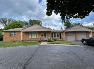 16782 Inkster Rd, Redford, MI 48240