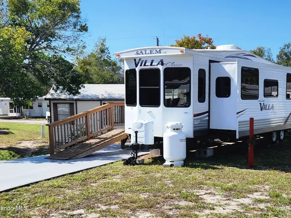 9517 Black Bear Dr, Weeki Wachee, FL 34613