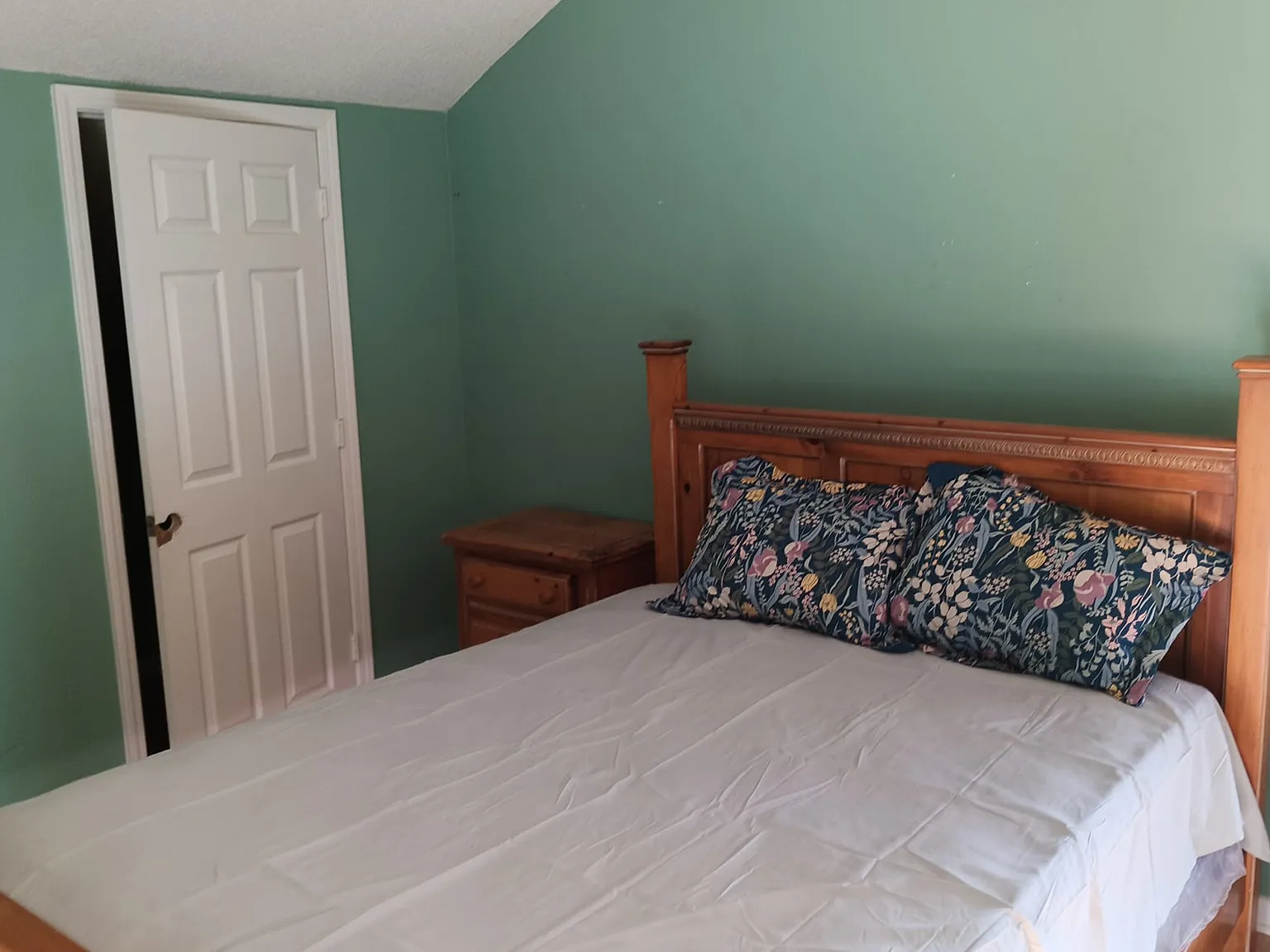 3 bed, 3296 sqft, $2,600 — Photo 3
