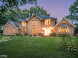 7889 Summerhill Ct, Kalamazoo, MI 49009