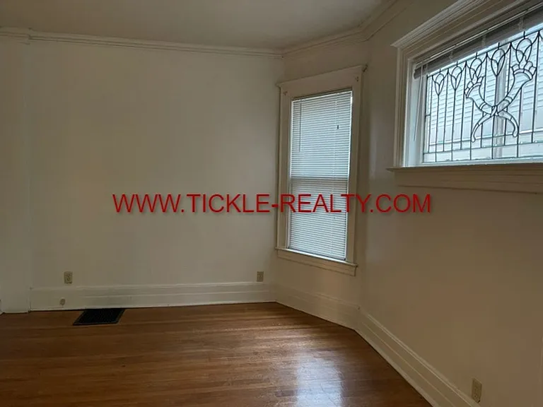 10 Thayer Street — Photo 4