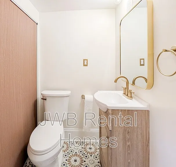 843 West St — Photo 7