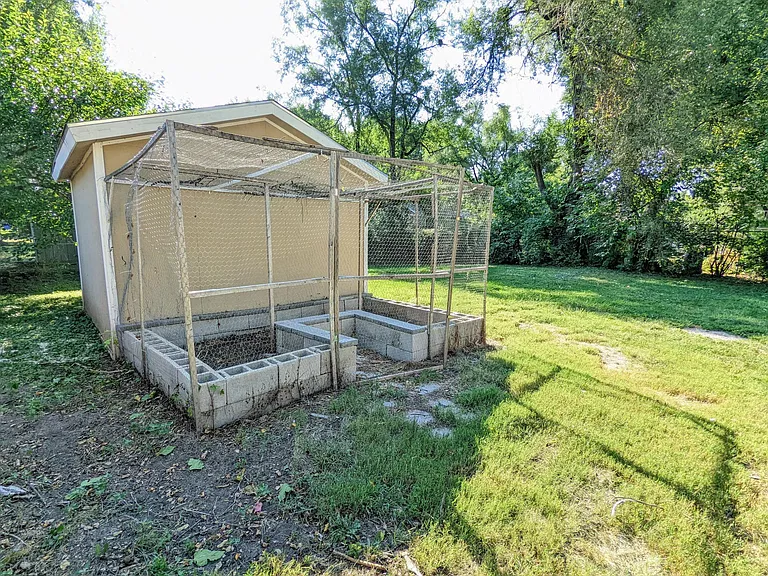 7223 Beverly St — Photo 38