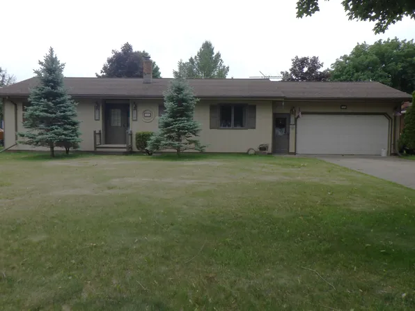 305 Riverview Dr, Marion, WI 54950