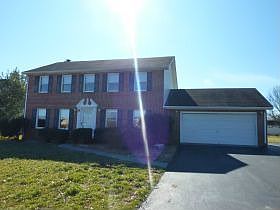 1st image of 302 Laurel Hill Dr