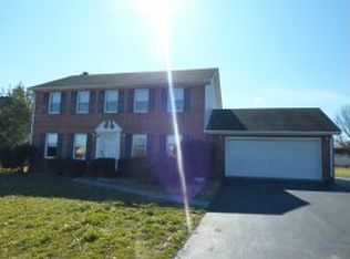 302 Laurel Hill Dr, Stephens City, VA 22655