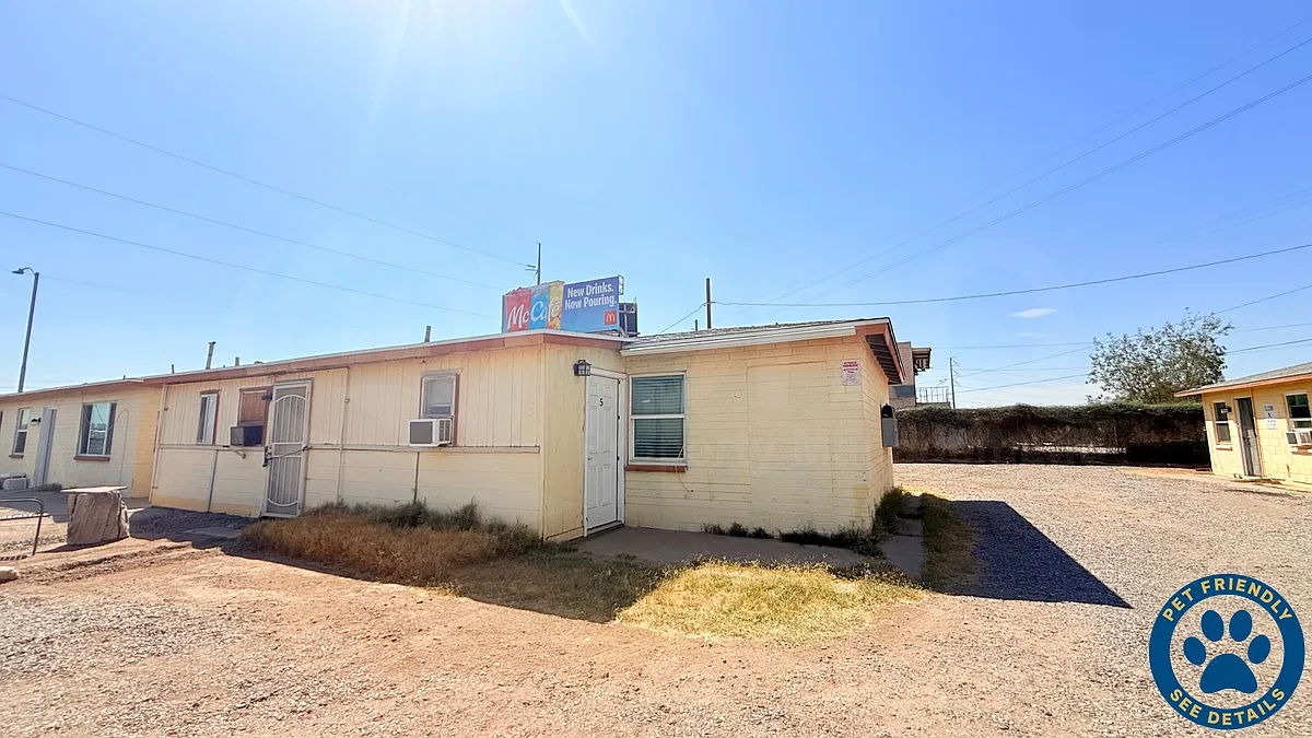 1 bed, 1.0 bath, 650 sqft, $729 — Photo 1