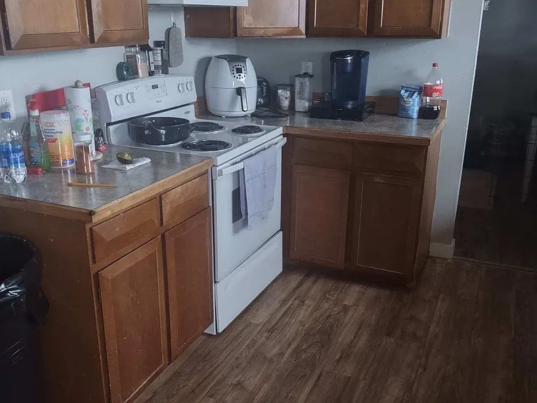 765 North Colorado Avenue - House — Photo 2