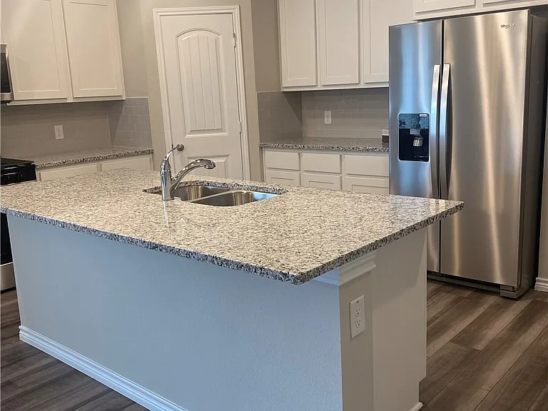 1110 Kennesaw Dr — Photo 3