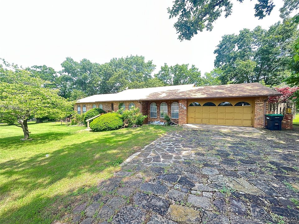 709 E Ross St, Tahlequah, OK 74464 Zillow