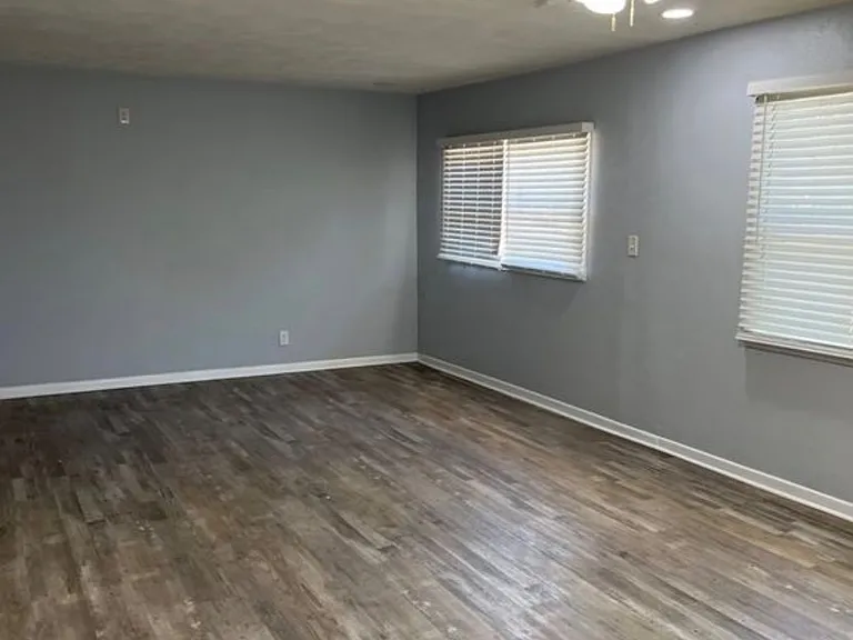 Unit Photo