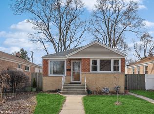 2412 Greenleaf St, Evanston, IL 60202