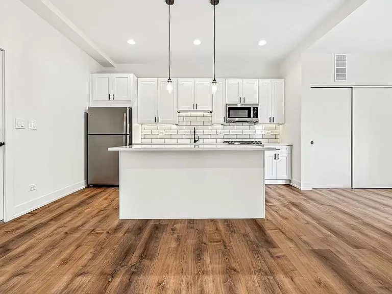 2219 N Hamilton Ave #4 — Photo 1