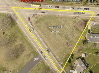 Perry Dr NW, Canton, OH 44708