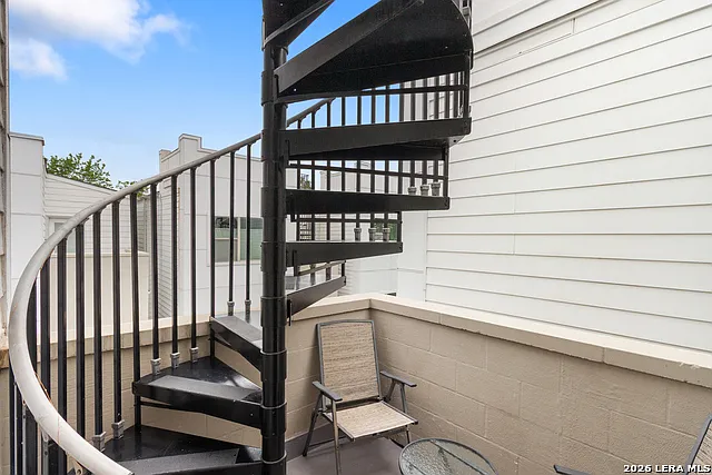 408 Lewis St — Photo 14