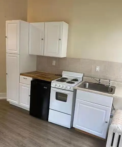 5033 Brooklyn Ave NE #20 — Photo 6