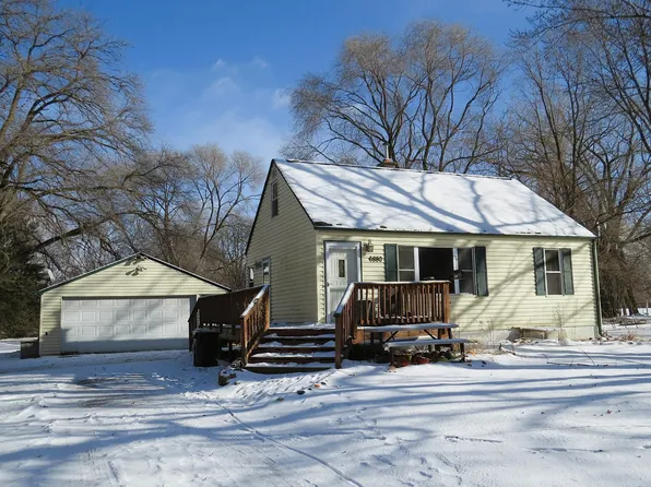 6880 Lakeview Dr, Lino Lakes, MN 55014