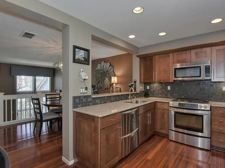 1257 Fairweather Lake Cmn — Photo 9