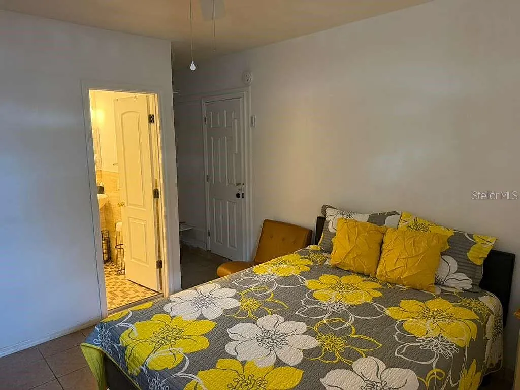 1 bed, 1.0 bath, 300 sqft, $700 — Photo 4
