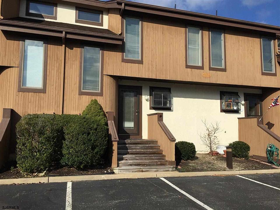 1st image of 17 Genoa Ct #17