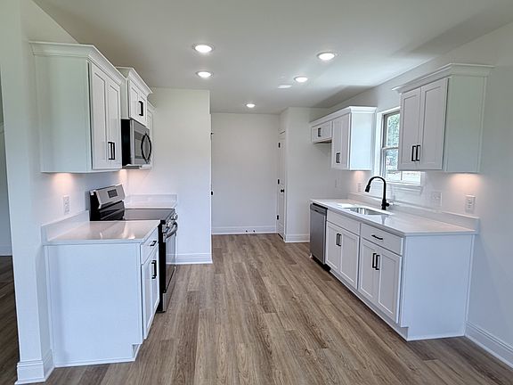4th image of 401 Marcella Ct Lot 7