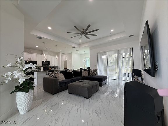 4th image of 1807 W 11th St