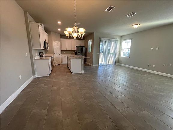 5th image of 1549 Bantam Way