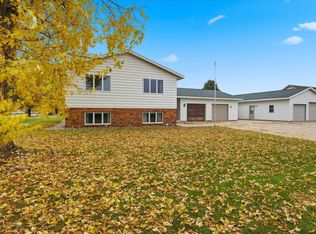129 Meadowlark Ln SW, Melrose, MN 56352