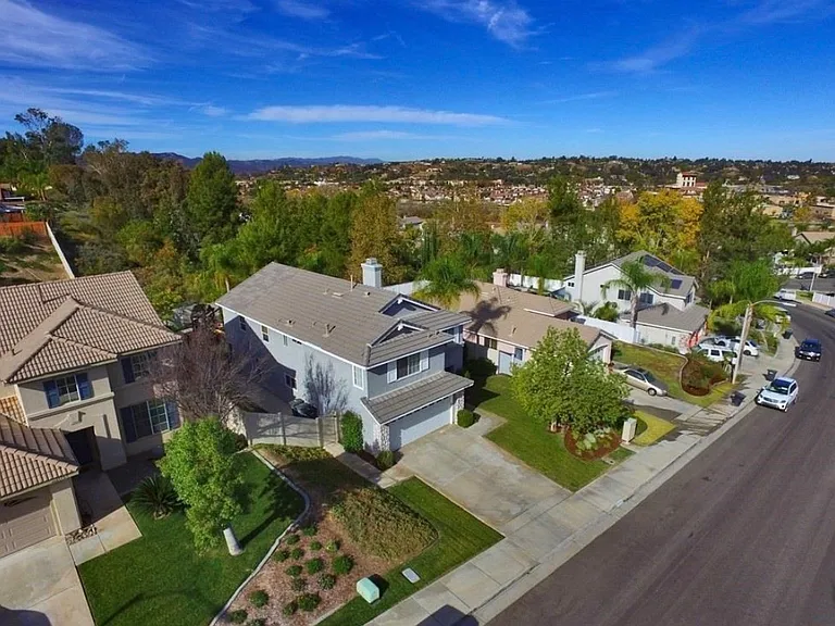 31759 Loma Linda Rd — Photo 2