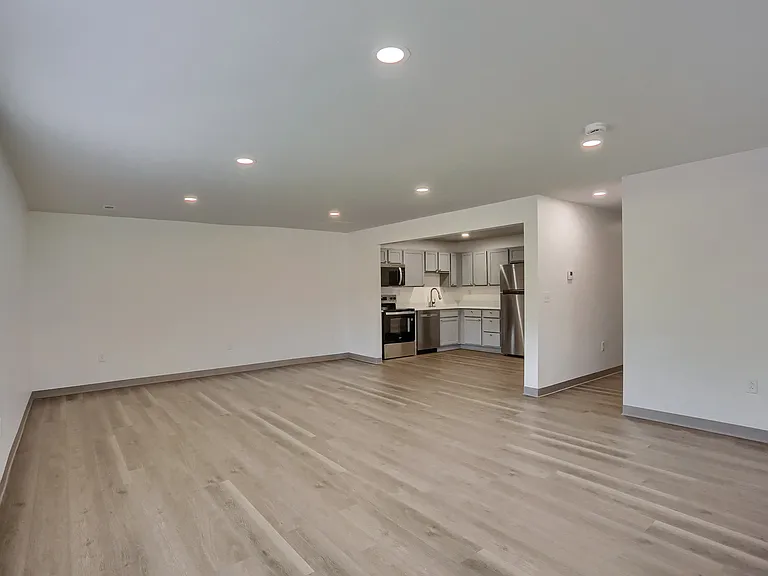124 Kathleen Dr #4 — Photo 19