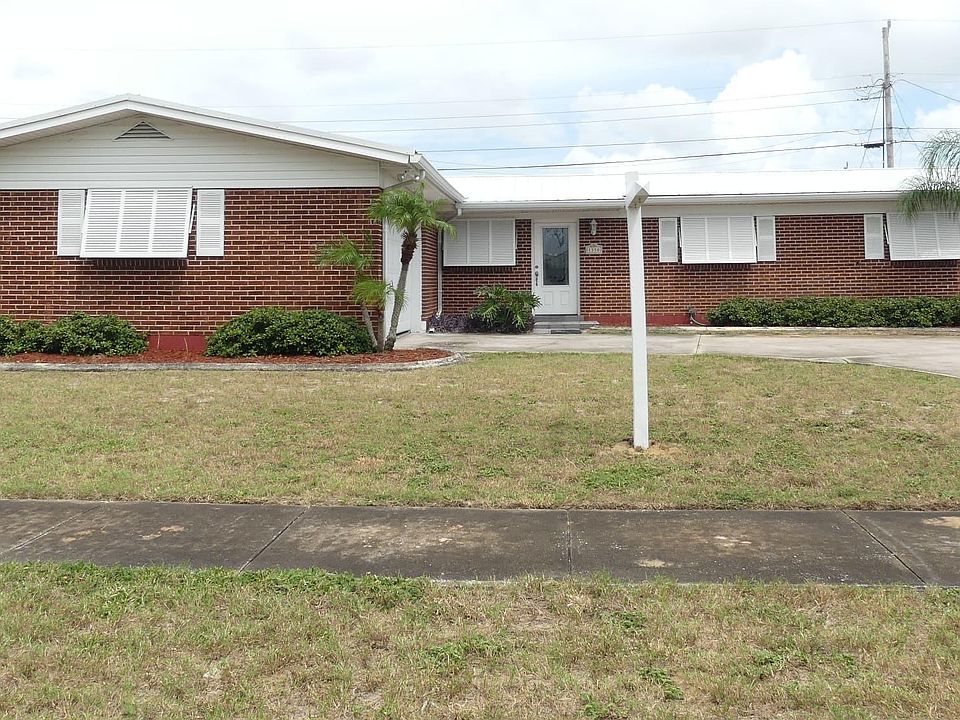 1st image of 1350 Holt Dr