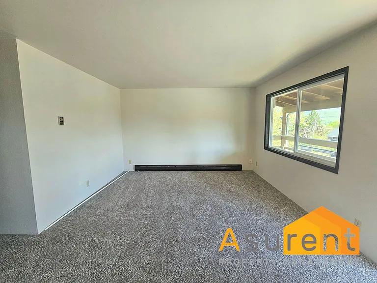 65 Woolen Way — Photo 23