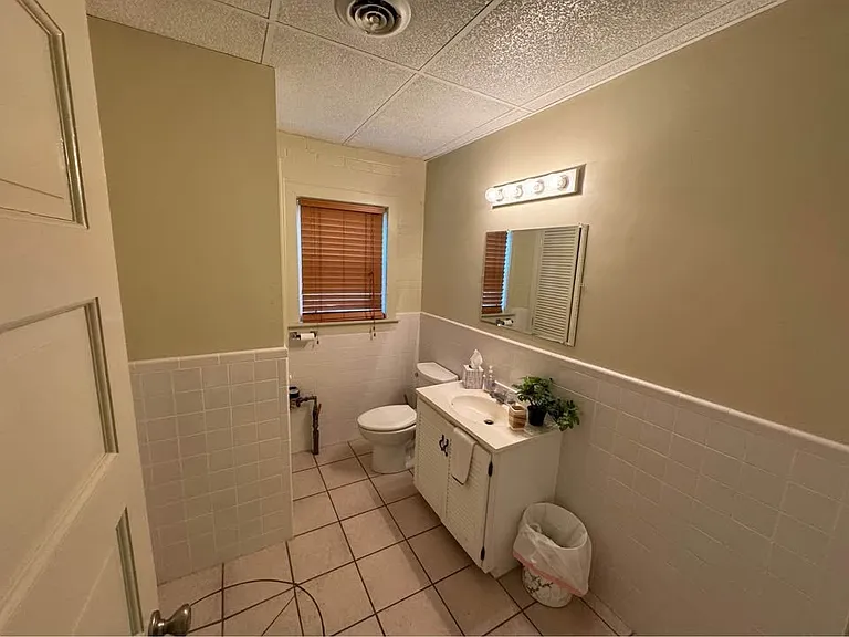 3500 S Sterling Ave — Photo 5