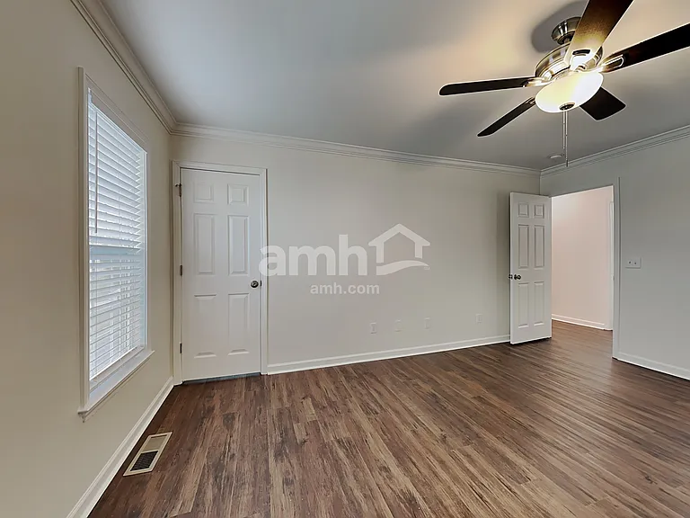 5912 Mineral Springs Ct — Photo 9