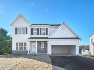 117 Scarlet Rd, Mountain Top, PA 18707