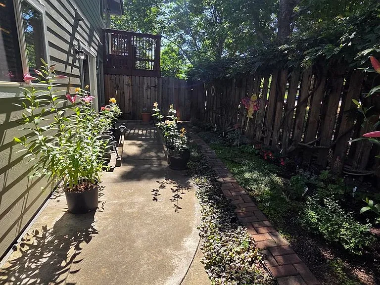 295 Tolman Creek Rd — Photo 16
