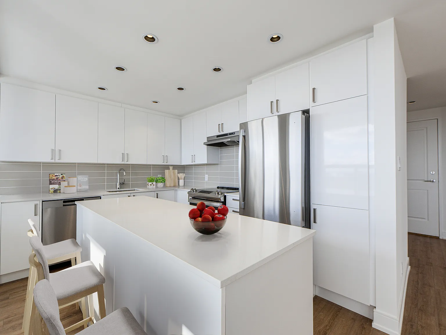 The Kingsview — Photo 3