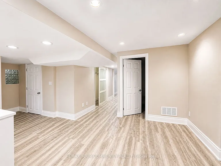 17 Morden Cres #BASEMENT — Photo 6