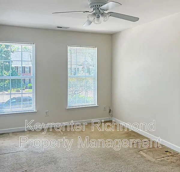5904 Chapel Lawn Ter — Photo 14