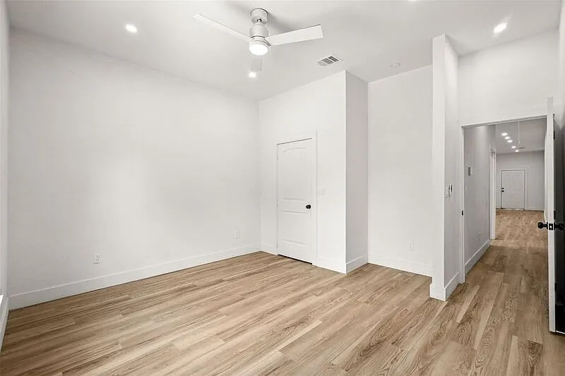 2 bed, 1.0 bath, 950 sqft, $1,695 — Photo 4