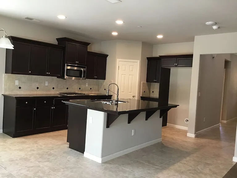 3431 Marengo Ave — Photo 7