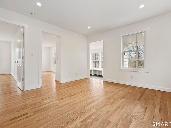 3rd image of 4 Kingsbury Road