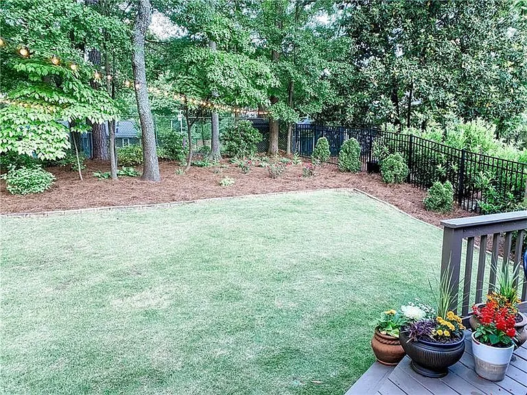2841 Cravenridge Dr NE — Photo 3