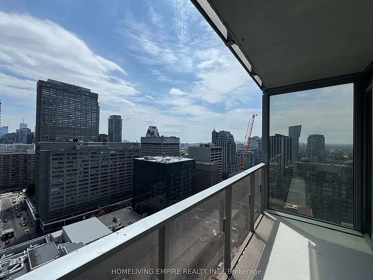 11 Yorkville Ave #2212 — Photo 15