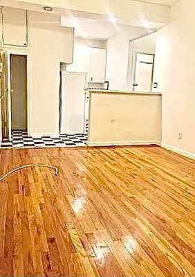 Rented by Compass | media 9